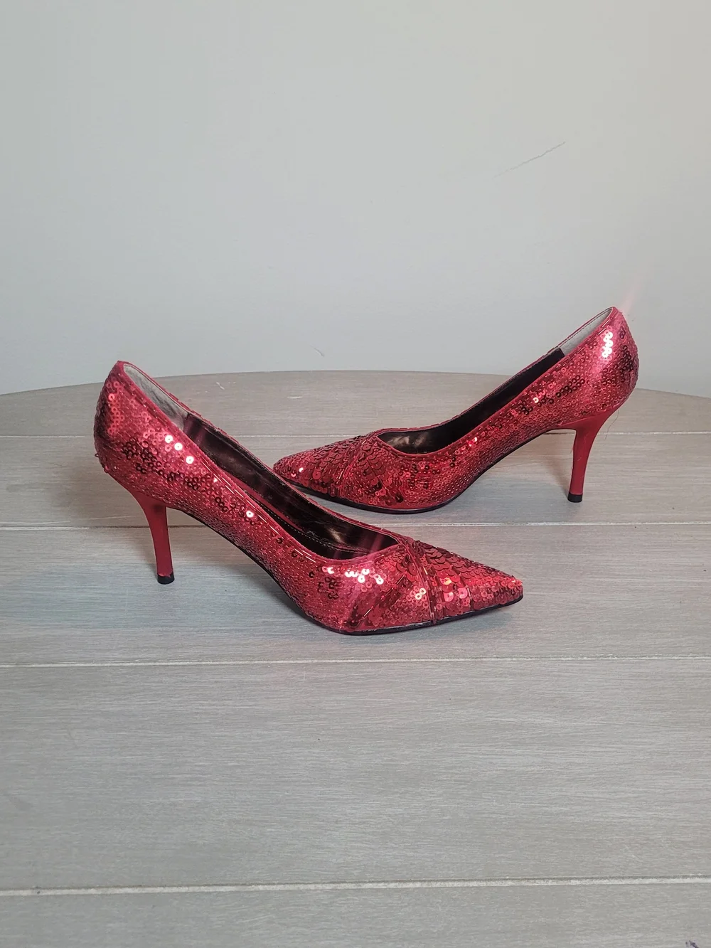 Ruby Slippers Red Sequin Pointed-Toe Women's Heels Size 9